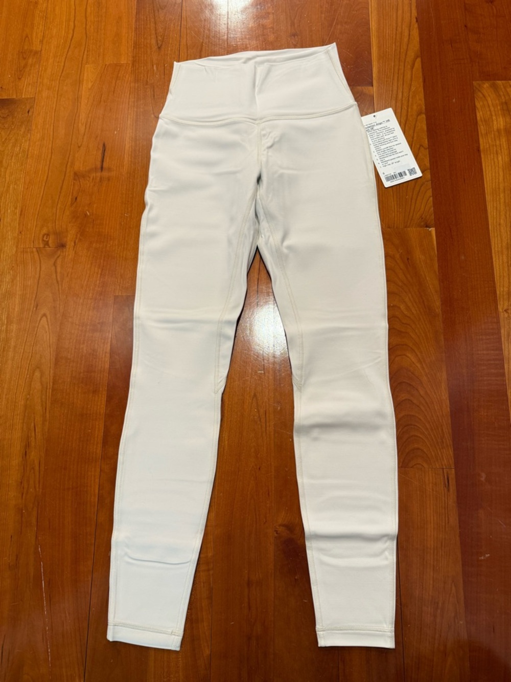 Lululemon Align HR Pant 28” in color White Opal.
